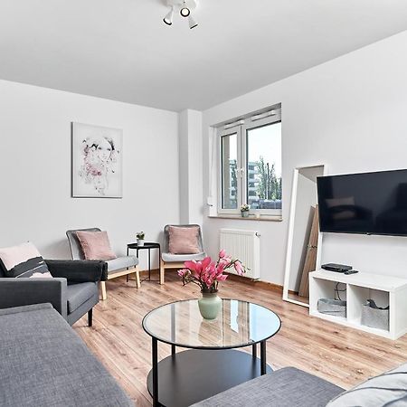 Modern Apartments Wroclaw By Renters Exterior photo
