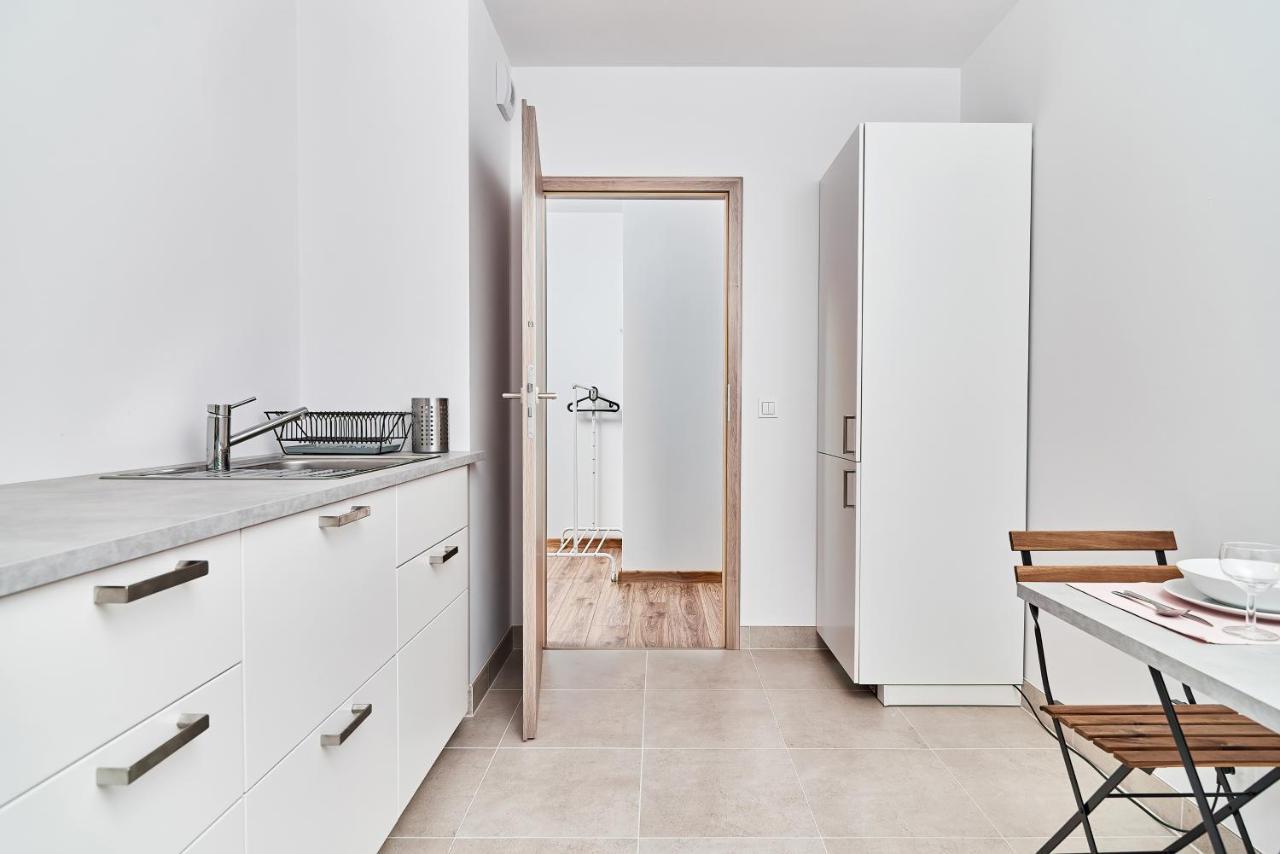 Modern Apartments Wroclaw By Renters Exterior photo